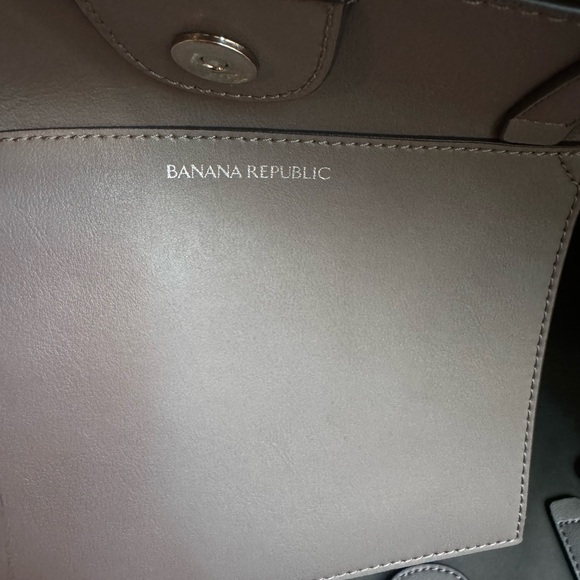 {Banana Republic} leather tote bag - Picture 13 of 15